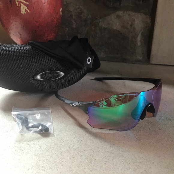 Oakley Other - OAKLEY evzero lightweight sunglasses men